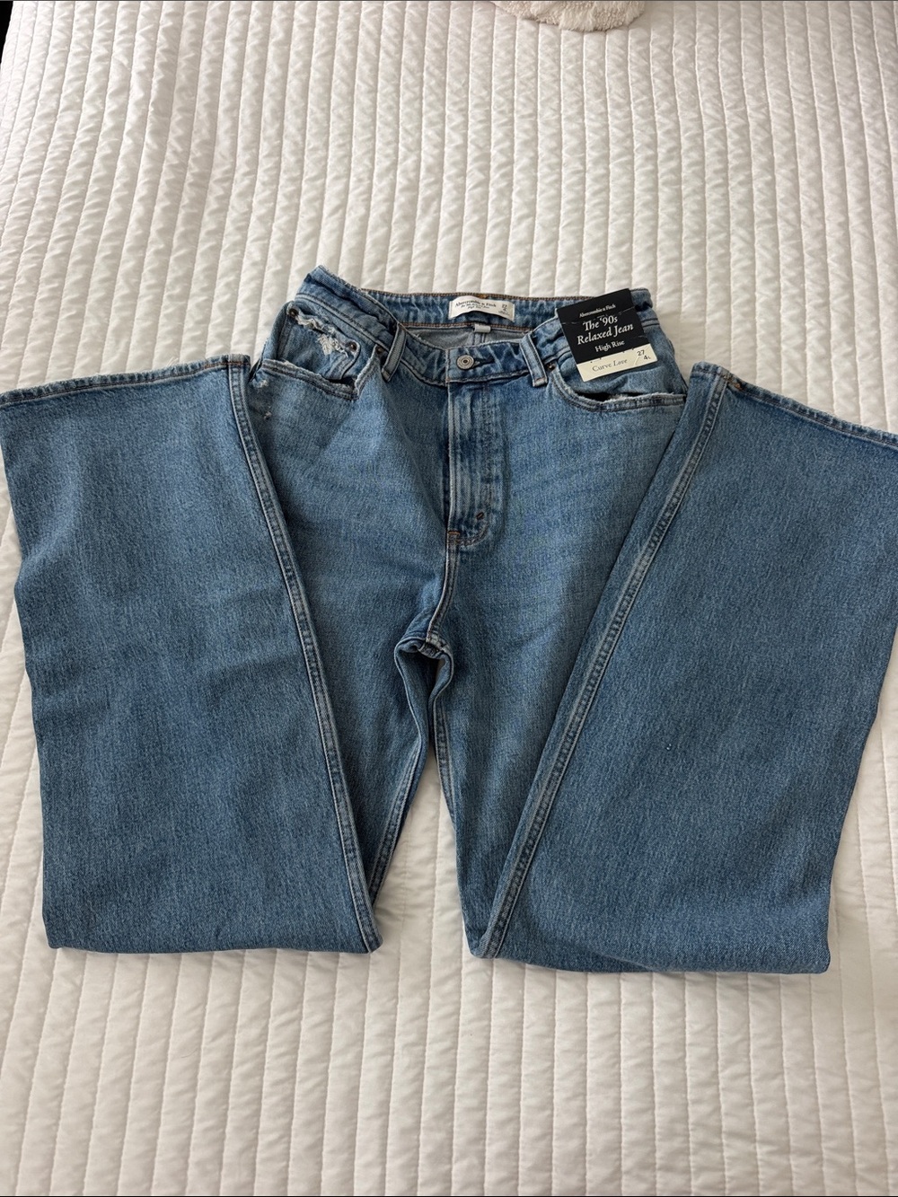 Abercrombie & Fitch High-Rise Relaxed Wide-Leg Jeans in Medium Blue